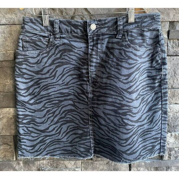 Hollister Ultra High Rise Denim‎ Skirt Jean Skirt Zebra Animal Print Size 9 - Picture 1 of 4